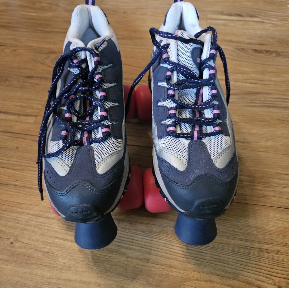 Skechers Roller Skates with Pink Wheels Size 10